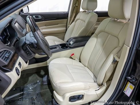 Used 2014 Lincoln MKT AWD w/ Equipment Group 201A image 8