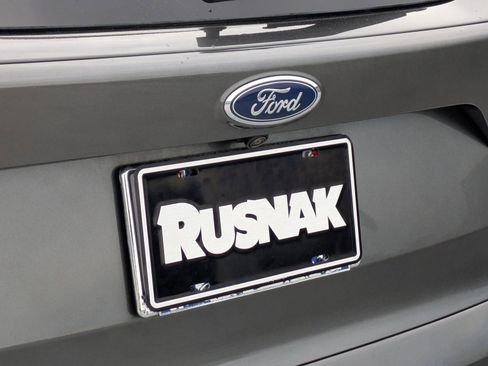 Used 2018 Ford Escape Titanium w/ Ford Safe & Smart Package FWD image 19