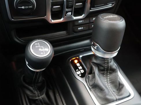 New 2026 Jeep Gladiator Sport AWD/4WD image 17