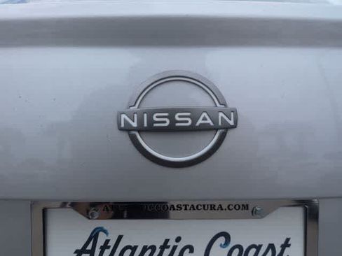 Used 2024 Nissan Versa SV FWD image 11