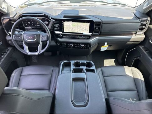 Used 2026 GMC Sierra 1500 SLT AWD/4WD image 13