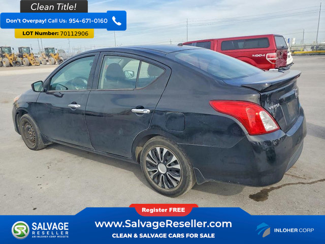 Used 2015 Nissan Versa SV FWD image 3