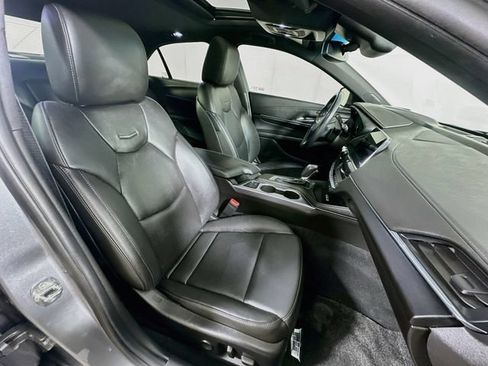 Used 2020 Cadillac CT4 Premium Luxury RWD image 33