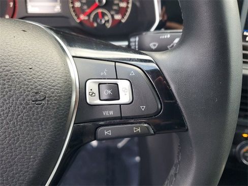 Used 2020 Volkswagen Jetta SE w/ SE Cold Weather Package image 19