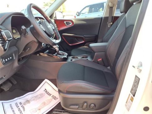 Used 2025 Kia Soul GT-Line w/ GT-Line Technology Package image 12