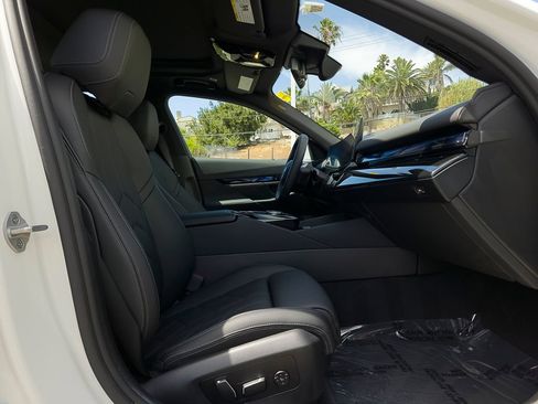 Used 2026 BMW i5 eDrive40 w/ Premium Package RWD image 22