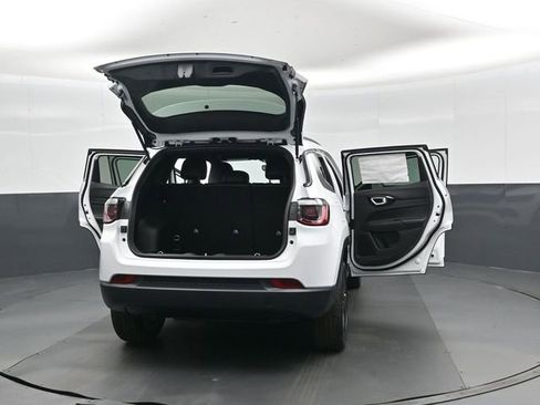 New 2026 Jeep Compass Latitude AWD/4WD image 48