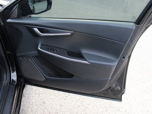 Used 2022 Kia EV6 Wind image 5