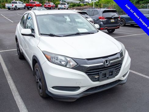 Used 2016 Honda HR-V LX image 1