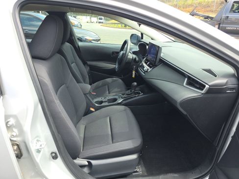 Used 2024 Toyota Corolla LE FWD image 10