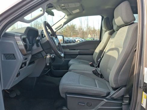 Used 2025 Ford F150 XLT w/ Equipment Group 301A Standard image 17