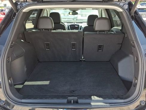 Used 2023 Chevrolet Equinox Premier AWD/4WD image 31