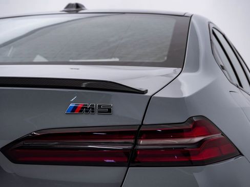 Used 2025 BMW M5 AWD/4WD image 13