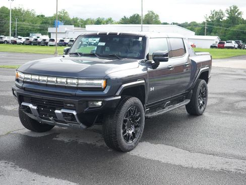 New 2025 GMC Hummer EV 2X w/ LPO, Sport Package image 8