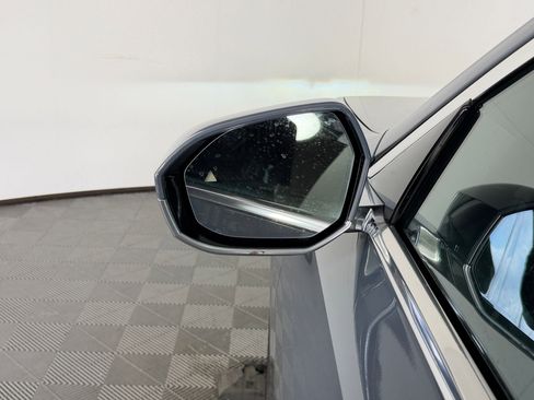 Certified 2023 BMW i7 xDrive60 AWD/4WD image 21
