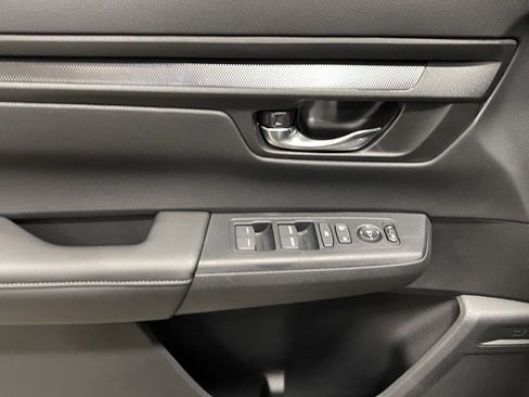 Used 2025 Honda CR-V EX image 18
