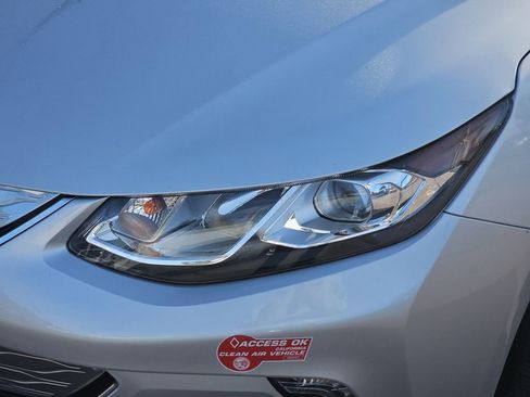 Used 2018 Chevrolet Volt LT w/ LT Driver Confidence Package image 31