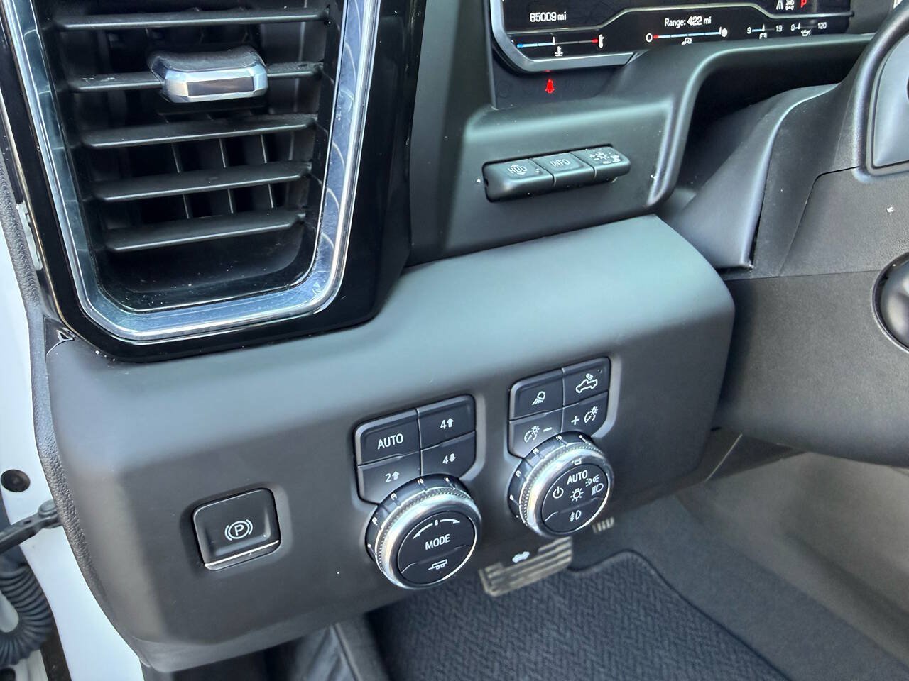 Used 2024 GMC Sierra 1500 Denali AWD/4WD image 17