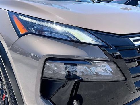 Certified 2025 Nissan Rogue SV AWD/4WD image 31