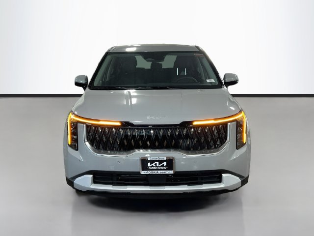 New 2027 Kia Carnival LXS FWD image 2