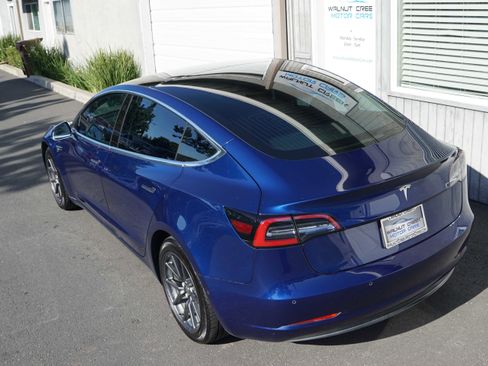 Used 2019 Tesla Model 3 Standard Range Plus RWD image 17