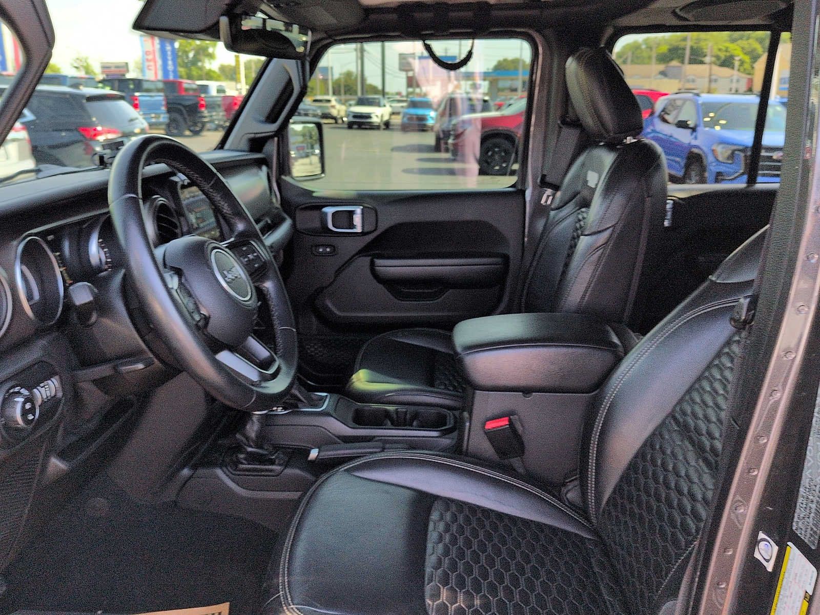 Used 2021 Jeep Gladiator Sport AWD/4WD image 10