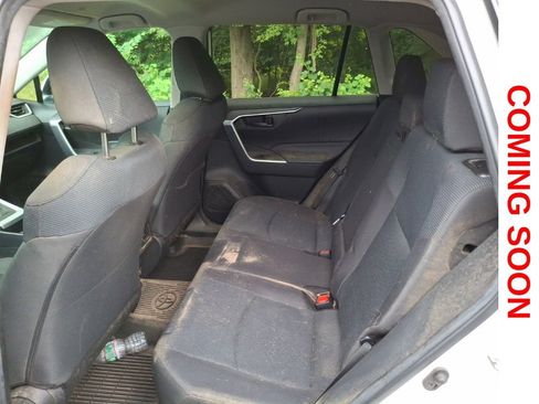 Used 2023 Toyota RAV4 LE AWD/4WD image 10