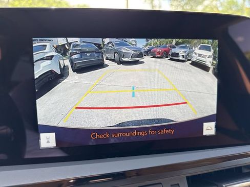 Used 2025 Lexus ES 350 w/ Premium Package FWD image 17