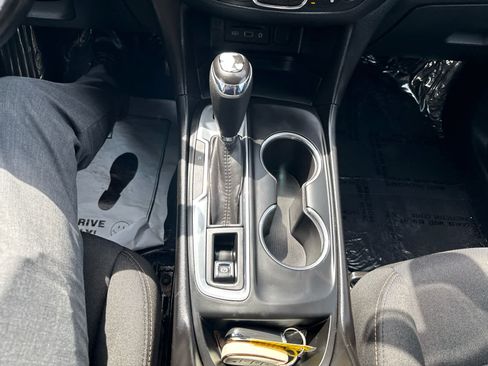 Used 2020 Chevrolet Equinox LT AWD/4WD image 22