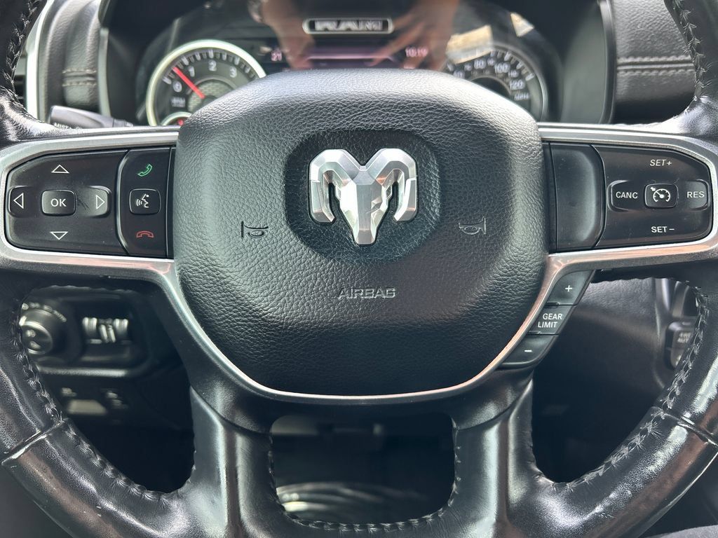 Used 2020 RAM 1500 Laramie AWD/4WD image 9