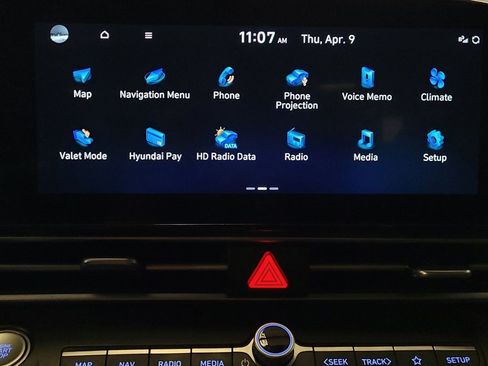 Used 2023 Hyundai Elantra SEL w/ Convenience Package image 25