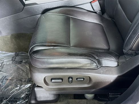 Used 2014 Ford Explorer Limited image 18