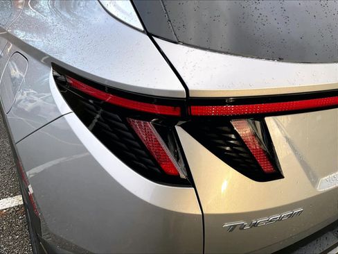 Used 2023 Hyundai Tucson Limited image 46