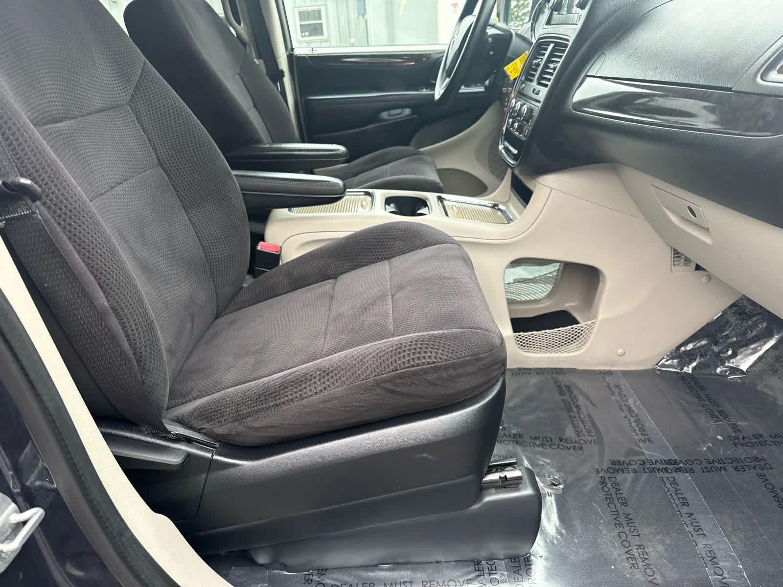 Used 2014 Dodge Grand Caravan SXT FWD image 12