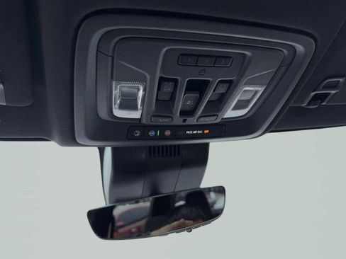 Used 2024 Chevrolet Silverado 1500 ZR2 w/ Technology Package image 34