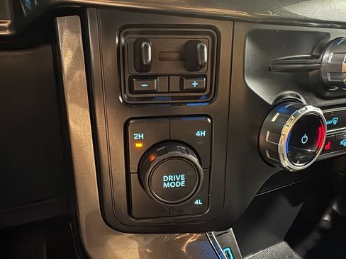 Used 2022 Ford F150 XLT w/ Equipment Group 302A High AWD/4WD image 34