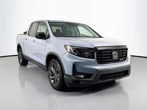 Certified 2023 Honda Ridgeline Sport image 3