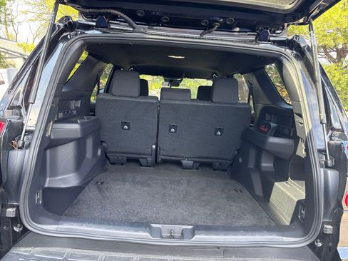 Used 2025 Toyota 4Runner SR5 RWD image 30