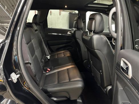 Used 2021 Jeep Grand Cherokee Limited w/ Premium Lighting Group image 17