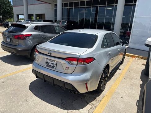 Used 2025 Toyota Corolla SE FWD image 8