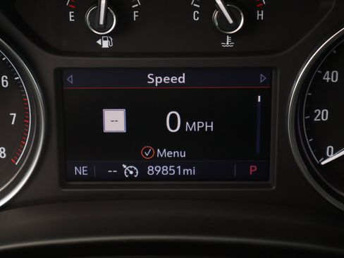 Used 2021 Buick Enclave Essence w/ Sound and Sites Package FWD image 4