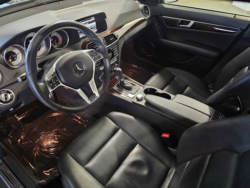 Used 2013 Mercedes-Benz C 300 Sport image 2