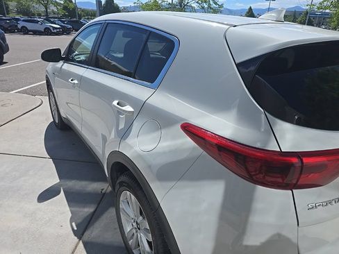 Used 2017 Kia Sportage LX AWD/4WD image 4