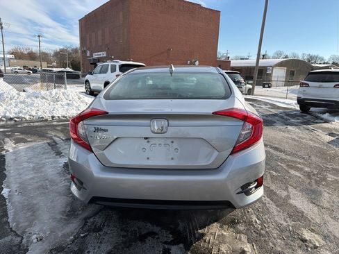 Used 2017 Honda Civic EX image 6