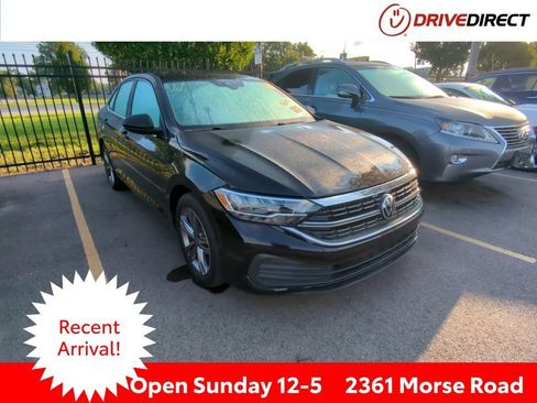 Used 2022 Volkswagen Jetta SE w/ Panoramic Sunroof Package FWD image 1