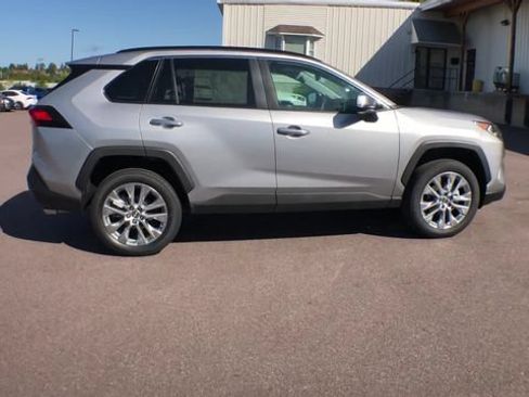 Certified 2019 Toyota RAV4 Limited w/ Cold Weather Package AWD/4WD image 9