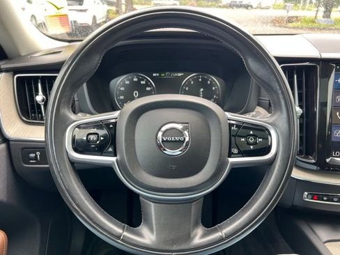 Used 2018 Volvo XC60 T5 Inscription w/ Convenience Package AWD/4WD image 23