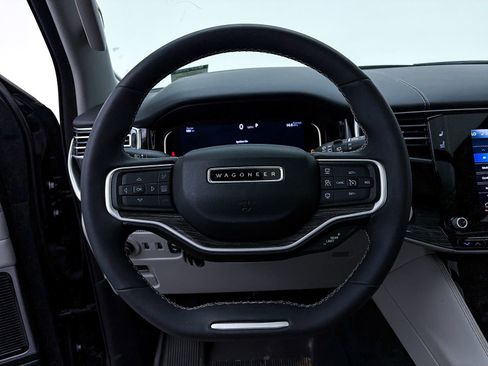 Used 2022 Jeep Wagoneer Series III w/ Premium Group I image 30