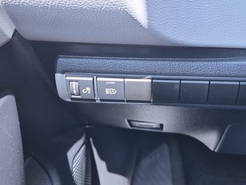 Used 2021 Toyota Corolla LE w/ Carpet Mat Package (TMS) FWD image 28