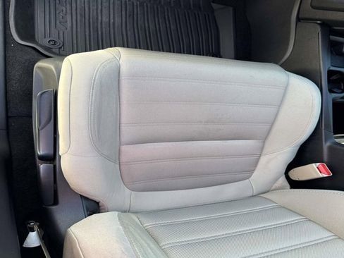 Used 2019 Honda CR-V LX image 9